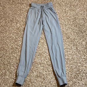 Zyia Heathered Grey Ascend joggers